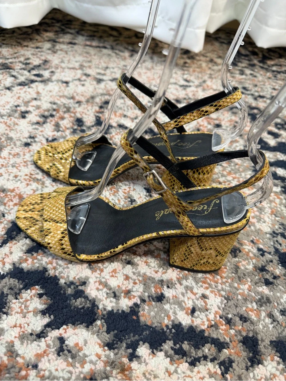 NWOT Free People ‘Liv’ Block Heel in “Taupe” Size 8